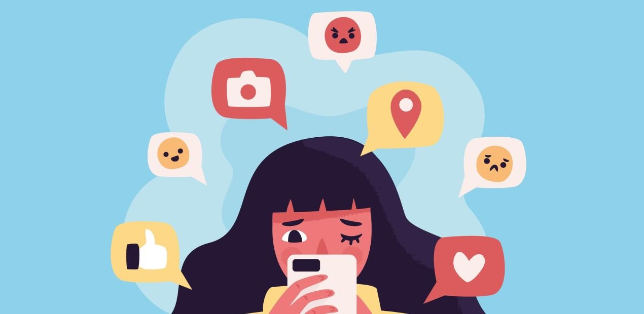 Mulher olhando para o celular com expressões de preocupação e ícones de redes sociais ao redor, ilustrando impacto da comparação social em transtorno alimentar